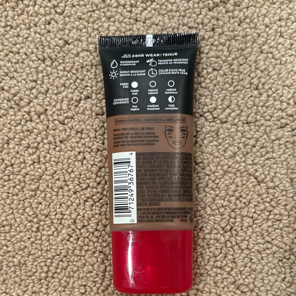 L'Oreal Infallible Pro-Matte Foundation in Black and Red 114.